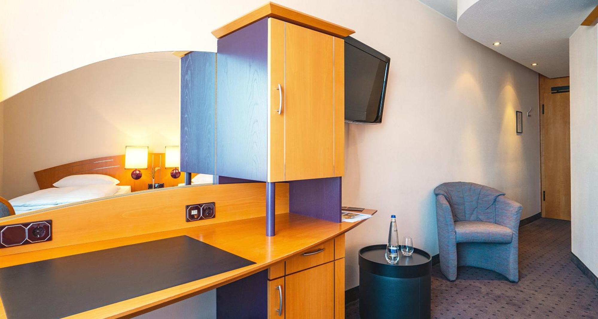 Victor'S Residenz-Hotel Frankenthal Frankenthal  Quarto foto